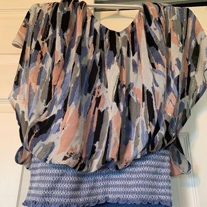 Periwinkle/Peach Short sleeve top.